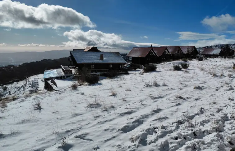 Manto branco de neve na Serra da Estrela 